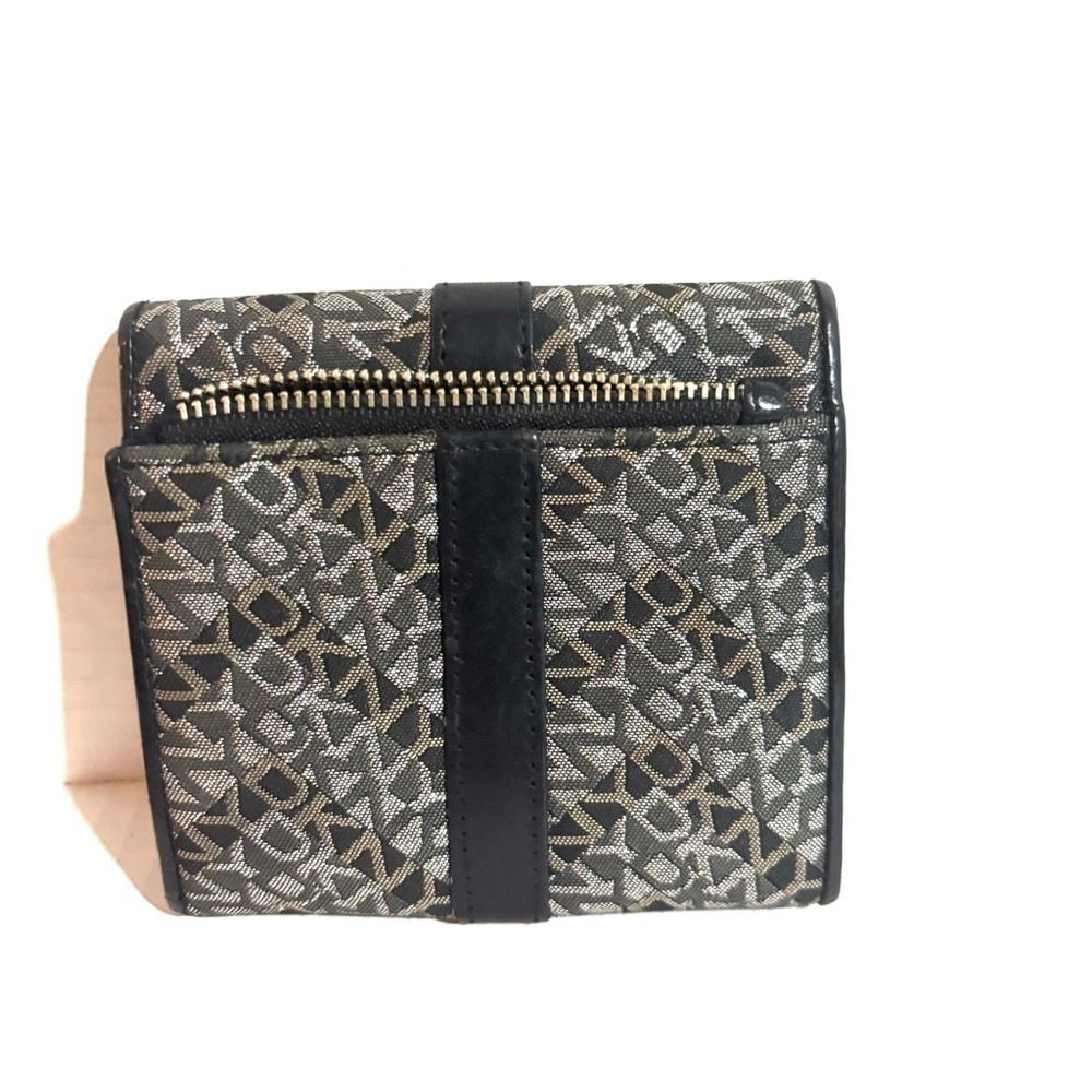 DkNY Elegant Black and Gray Women's wallet - Picture 2 of 4